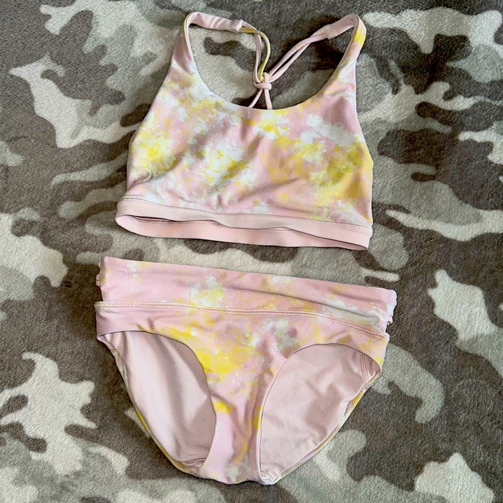 Girls swimsuit